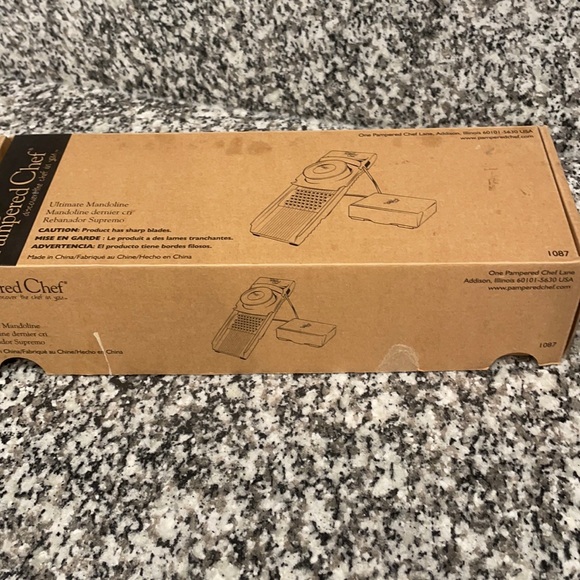 Pampered Chef Kitchen Pampered Chef Ultimate Mandoline Shredder
